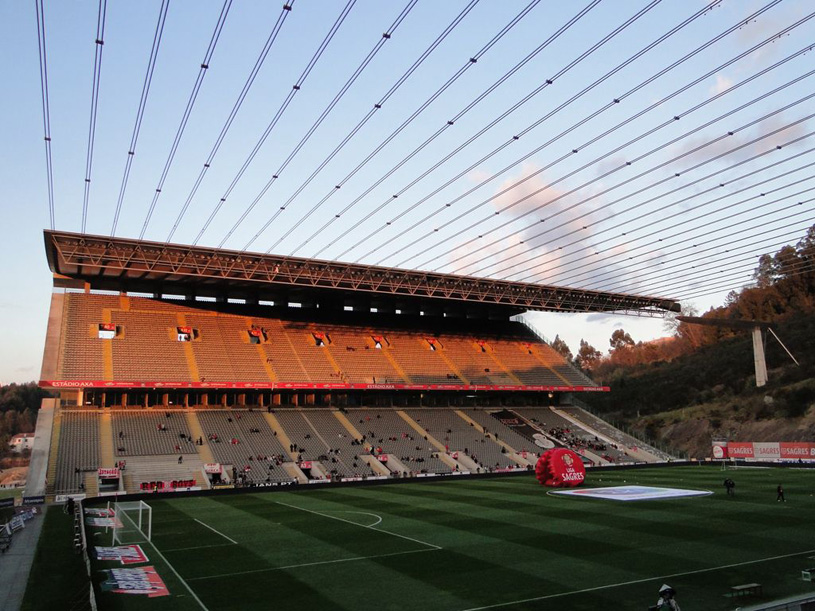 Стадион «Брага Мунисипал». Архитектор: Эдуарду Соуту де Моура